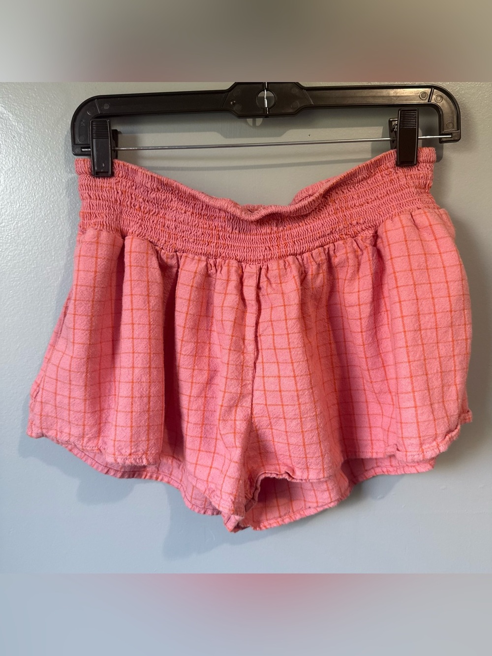 Kimchi Blue Plaid Pink Shorts Size Medium